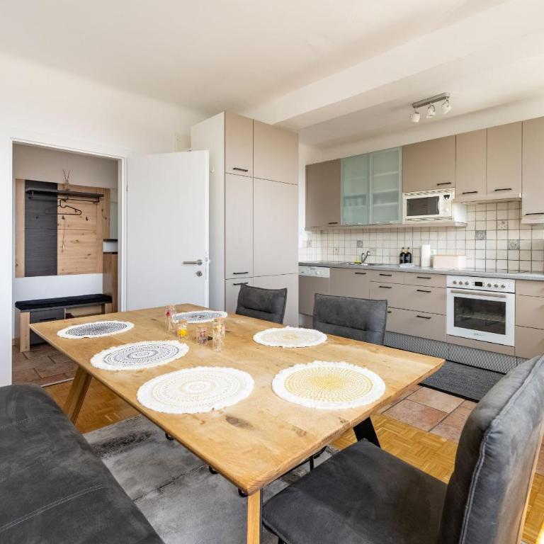 TAMLiving Zentrum Luxus Messe WIFI Traumaussicht Sunrise&Sunset - Apartment mit 1 Schlafzimmer - 4