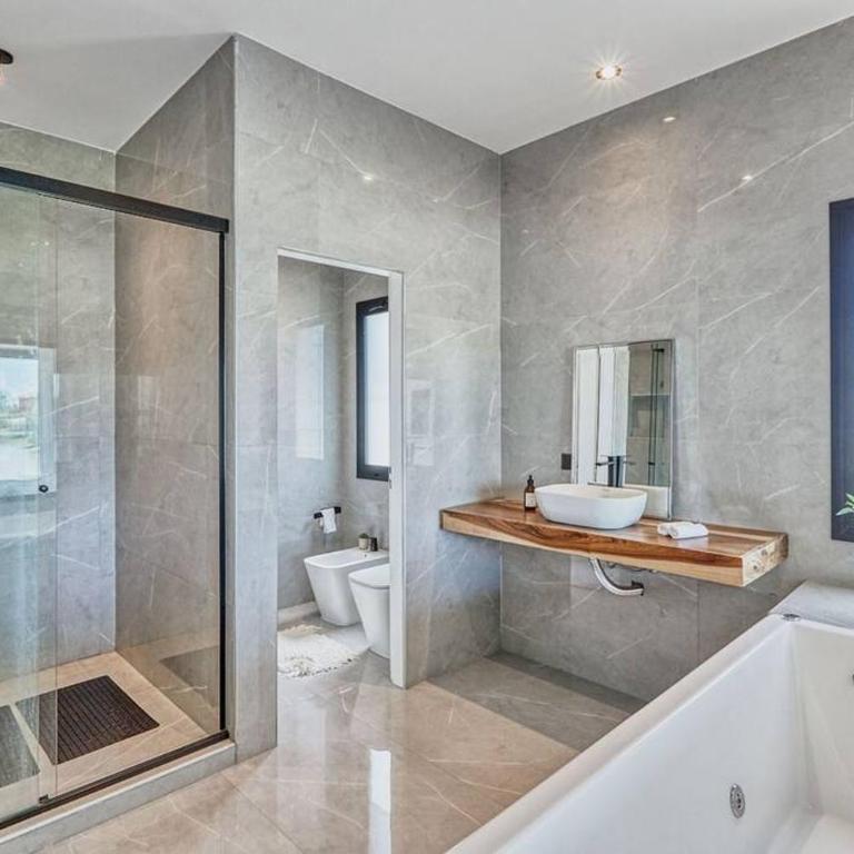 Impresionante casa en la laguna - Four-Bedroom House - 29