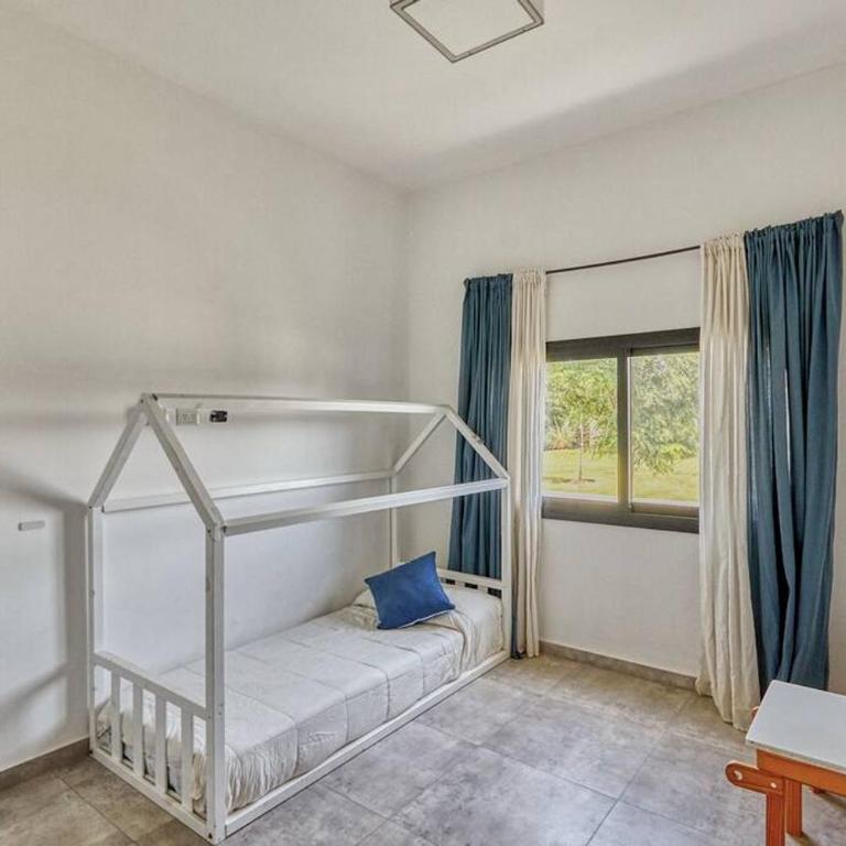 Impresionante casa en la laguna - Four-Bedroom House - 34