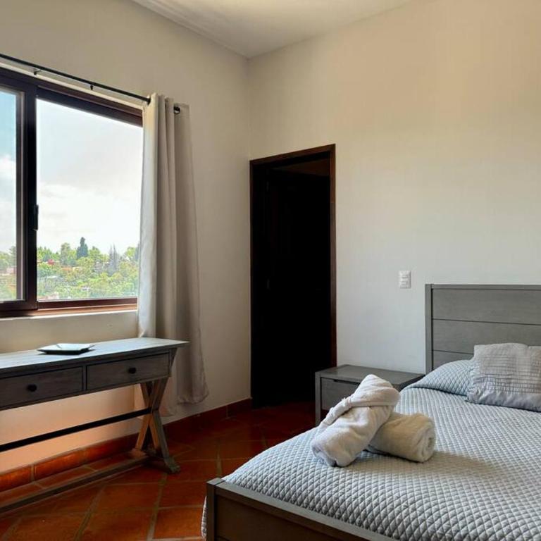 Spacious No Stairs Gated Community Pool Parking Gym - Apartamento de 3 dormitorios con balcón - 16