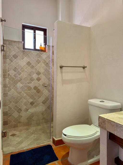 Spacious No Stairs Gated Community Pool Parking Gym - Apartamento de 3 dormitorios con balcón - 33
