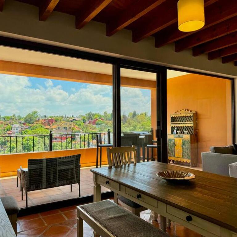 Spacious No Stairs Gated Community Pool Parking Gym - Apartamento de 3 dormitorios con balcón - 36