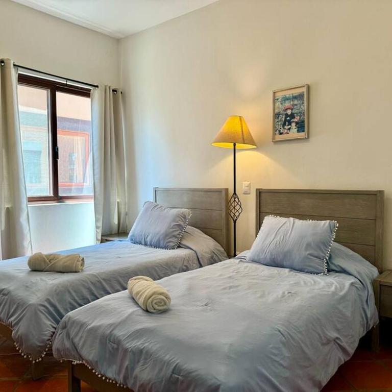 Spacious No Stairs Gated Community Pool Parking Gym - Apartamento de 3 dormitorios con balcón - 45