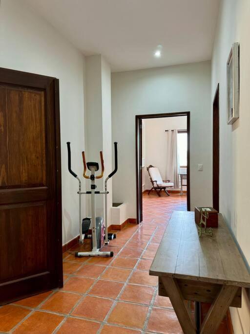 Spacious No Stairs Gated Community Pool Parking Gym - Apartamento de 3 dormitorios con balcón - 52