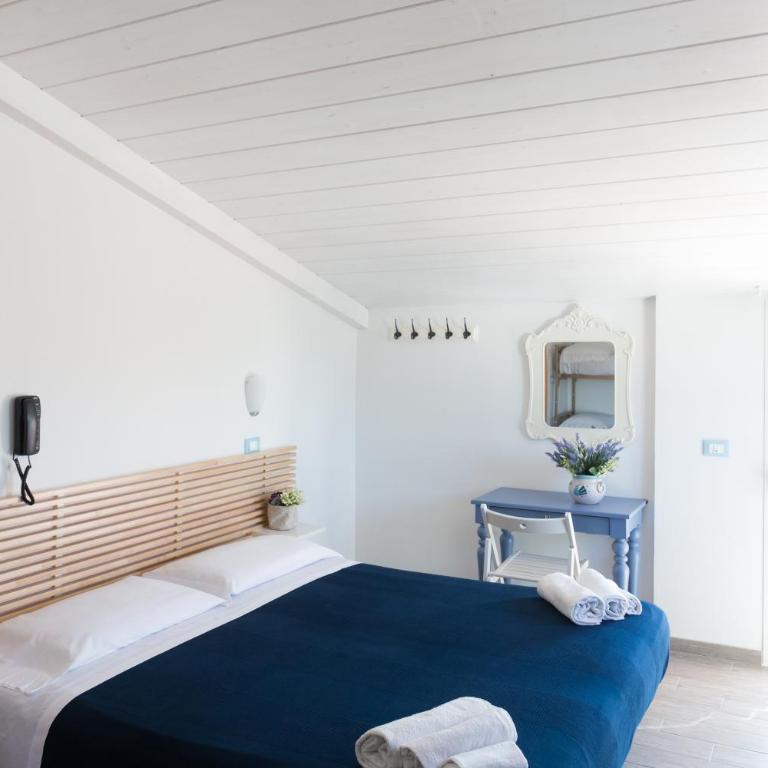 Hotel Jolie - Superior Quadruple Room - 3