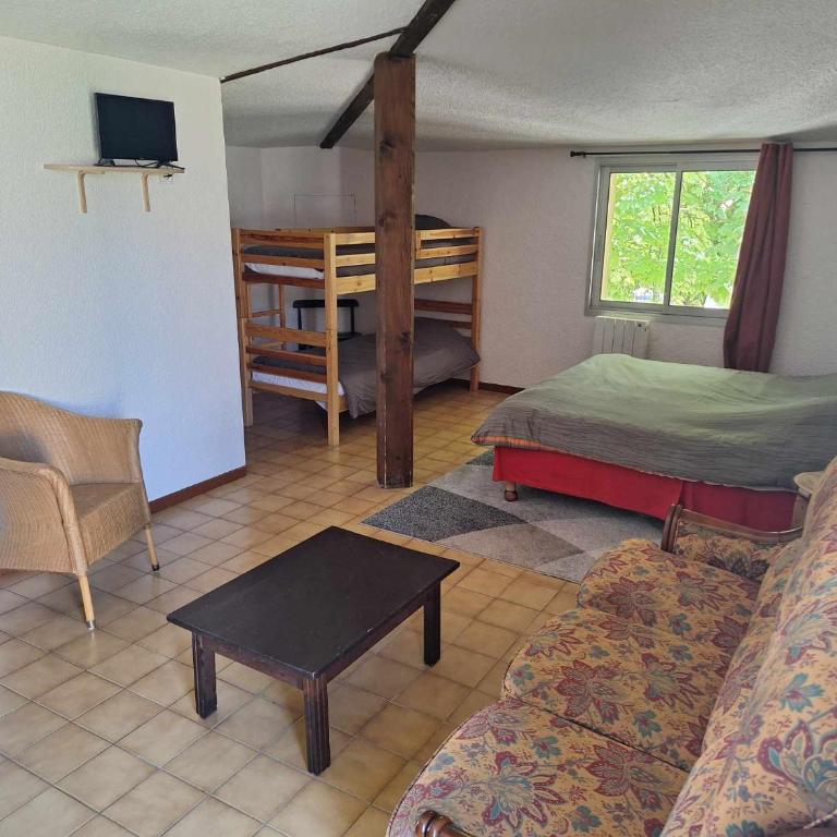 Hotel Le Connetable - Chambre Familiale avec Baignoire - 3