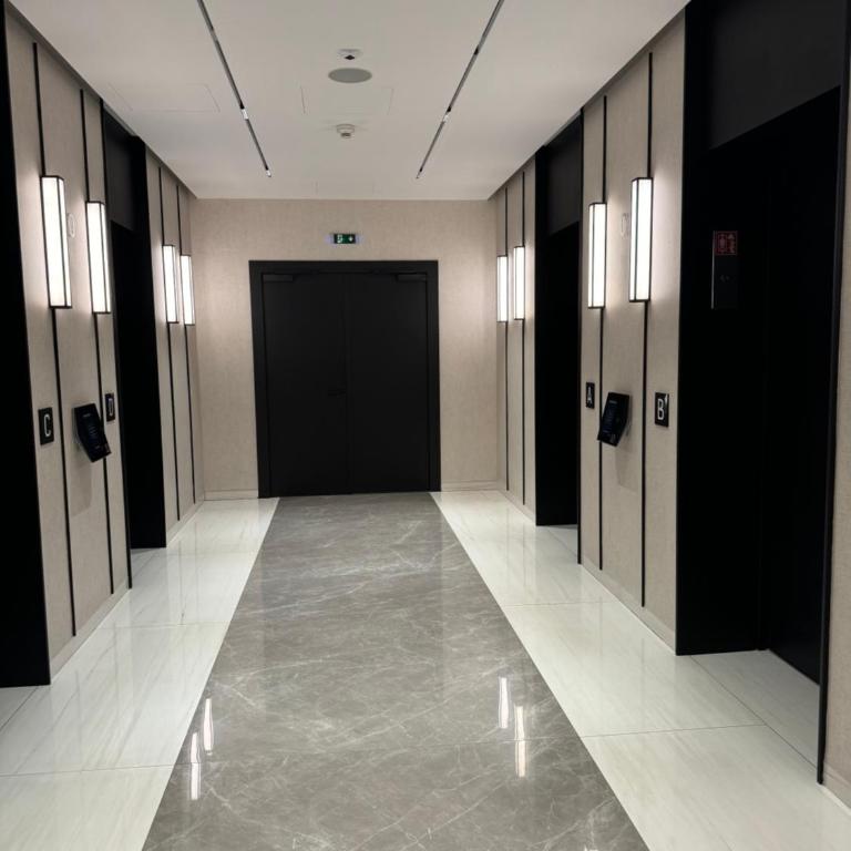 KULA WEST 65 lux - Apartman sa 2 Spavaće Sobe i Pogledom na Grad - 8