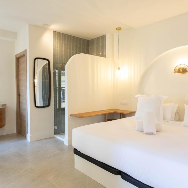 Reina Victoria El Mercado - Standard Double Room - 2