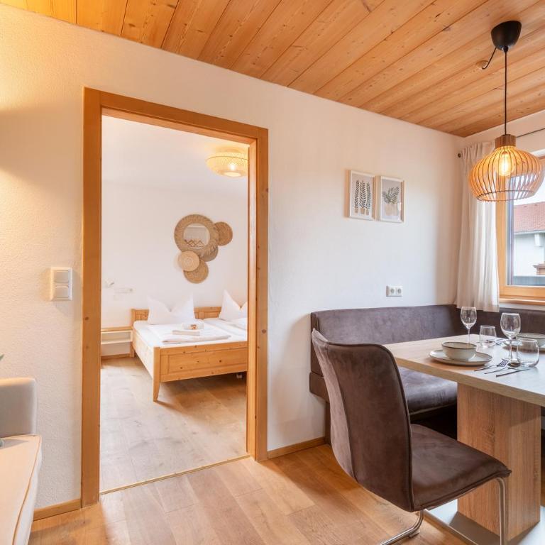 Apartment mit Balkon I Bergblick I Blockhütte - Apartment mit 2 Schlafzimmern - 3