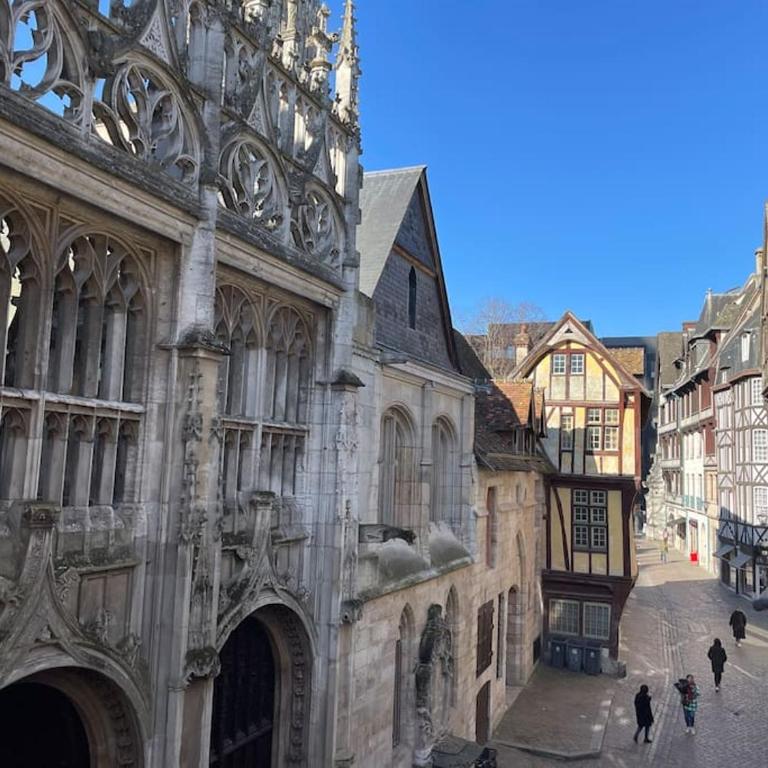 Rouen Centre Historique - Au cœur de la Cathédrale - Appartement 2 Chambres - 27