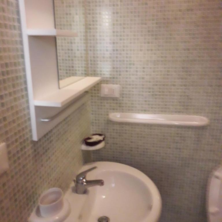via giotto 1sx farfalla - Two-Bedroom Apartment - 8