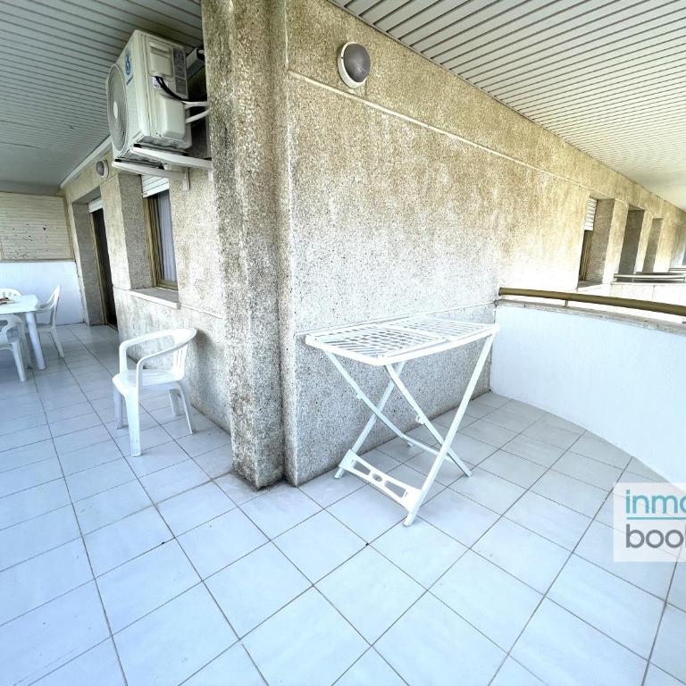 Beach Arquus Family Salou , climatizado y con piscina - Two-Bedroom Apartment - 3