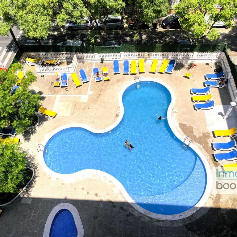 Beach Arquus Family Salou , climatizado y con piscina - Two-Bedroom Apartment - 4