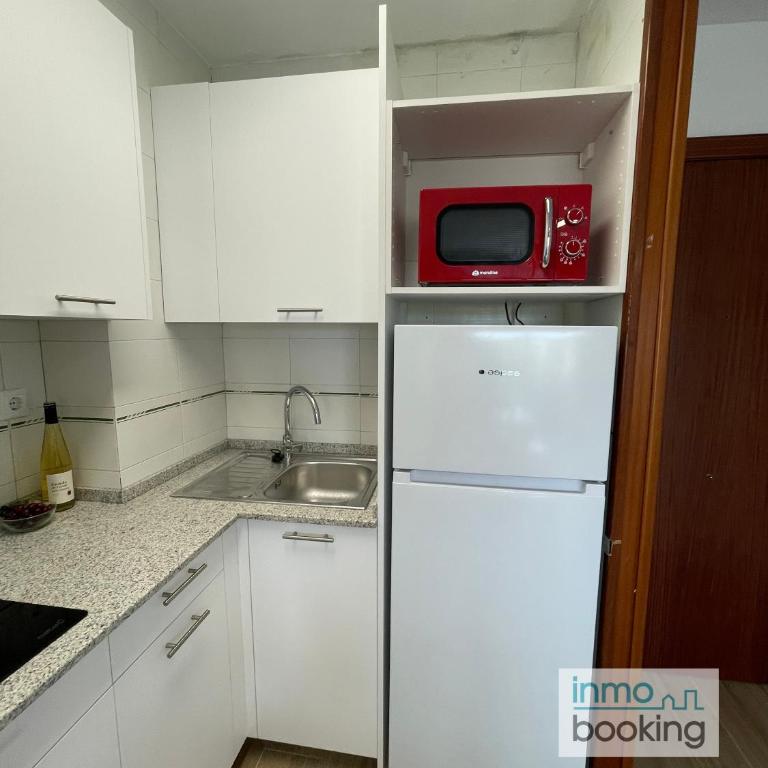 Beach Arquus Family Salou , climatizado y con piscina - Two-Bedroom Apartment - 19
