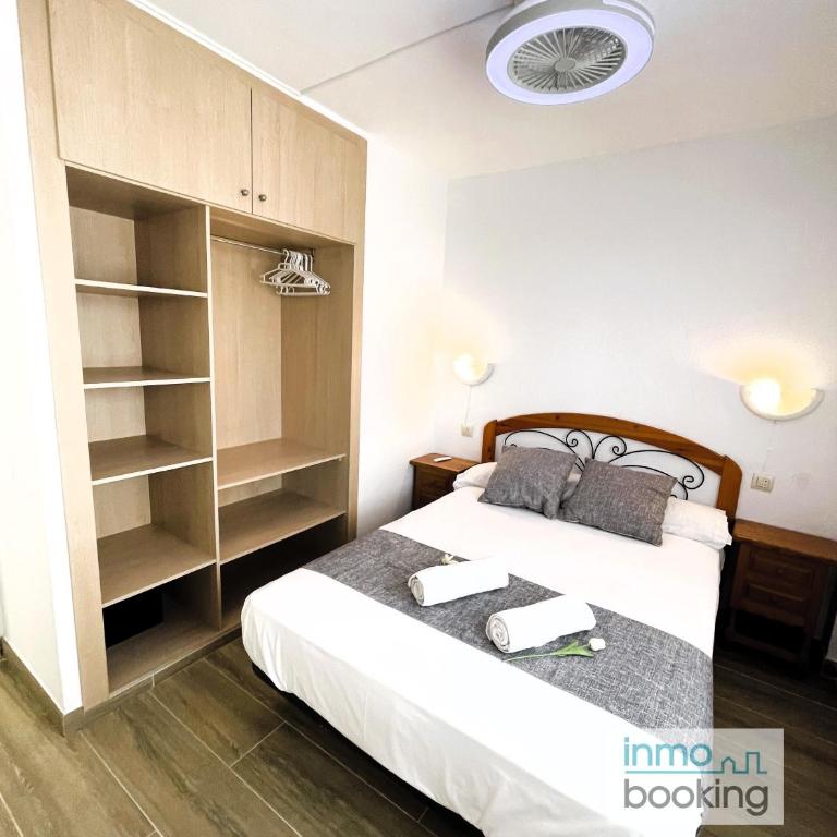 Beach Arquus Family Salou , climatizado y con piscina - Two-Bedroom Apartment - 22