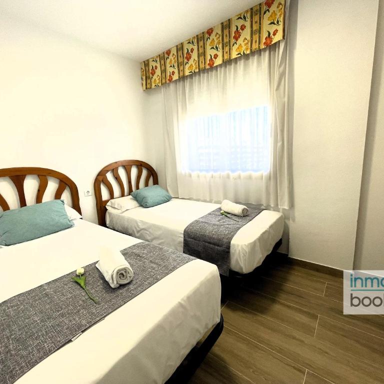 Beach Arquus Family Salou , climatizado y con piscina - Two-Bedroom Apartment - 24