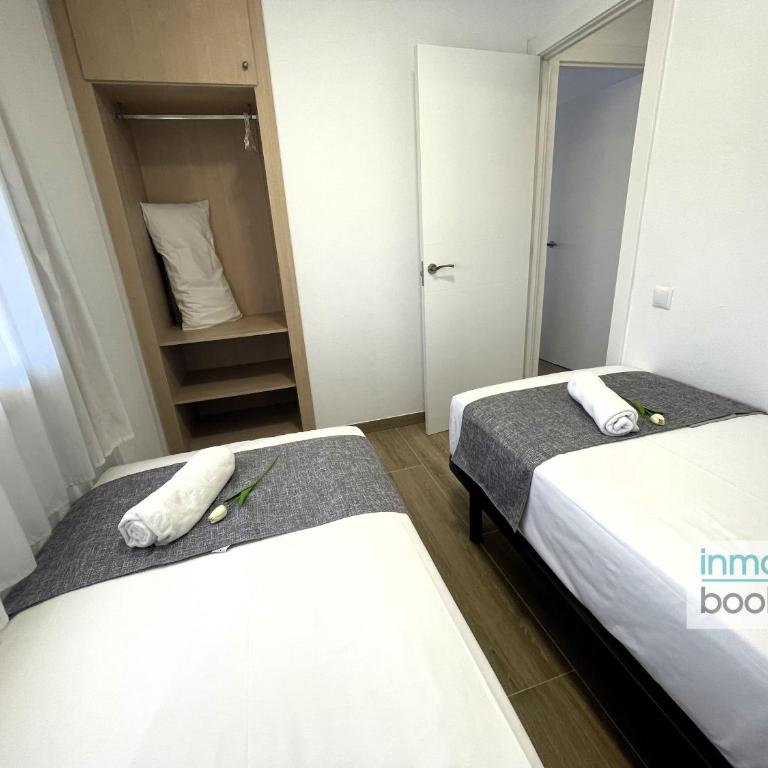 Beach Arquus Family Salou , climatizado y con piscina - Two-Bedroom Apartment - 31