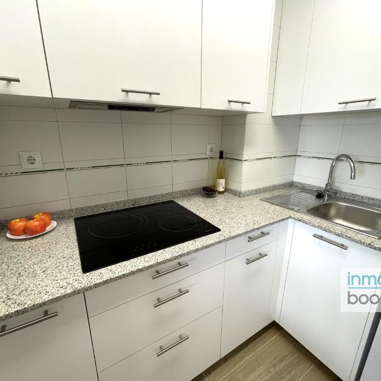 Beach Arquus Family Salou , climatizado y con piscina - Two-Bedroom Apartment - 35