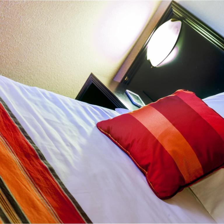Hôtel Saint Sauveur - Chambre Double ou Lits Jumeaux - 7