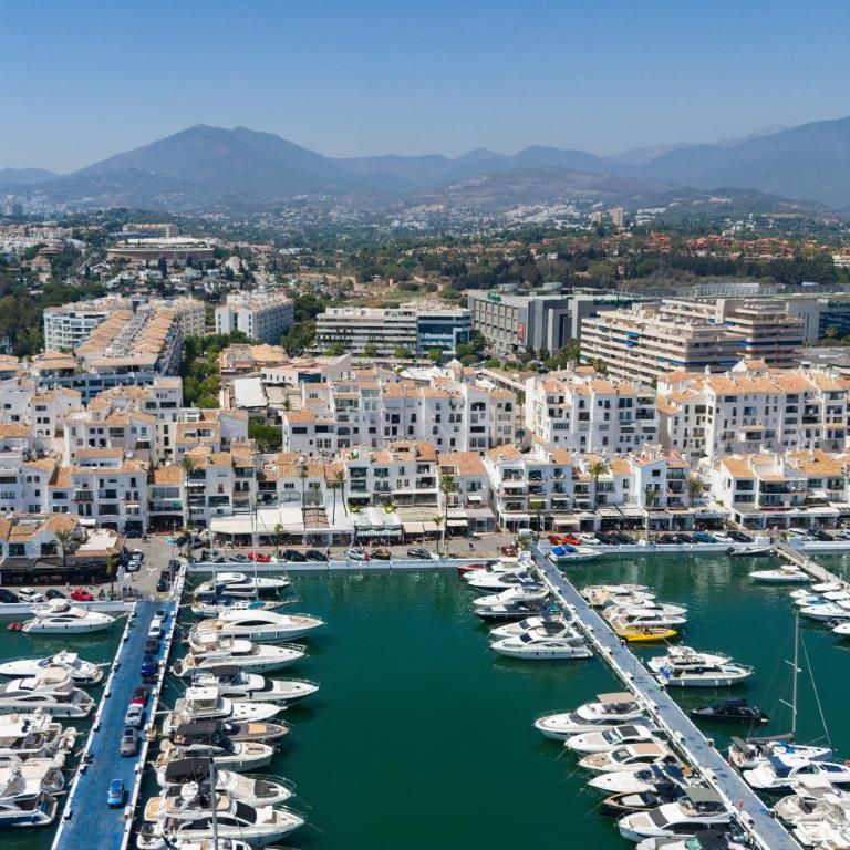 241 Puerto Banus Marbella Front Line - Two-Bedroom Apartment - 38