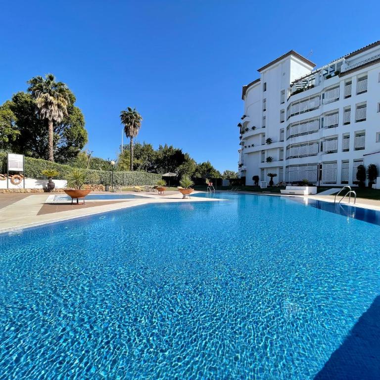 Wonderful Penthouse 3 bedrooms in Puerto Banús -Marbella - Apartamento de 3 dormitorios - 68