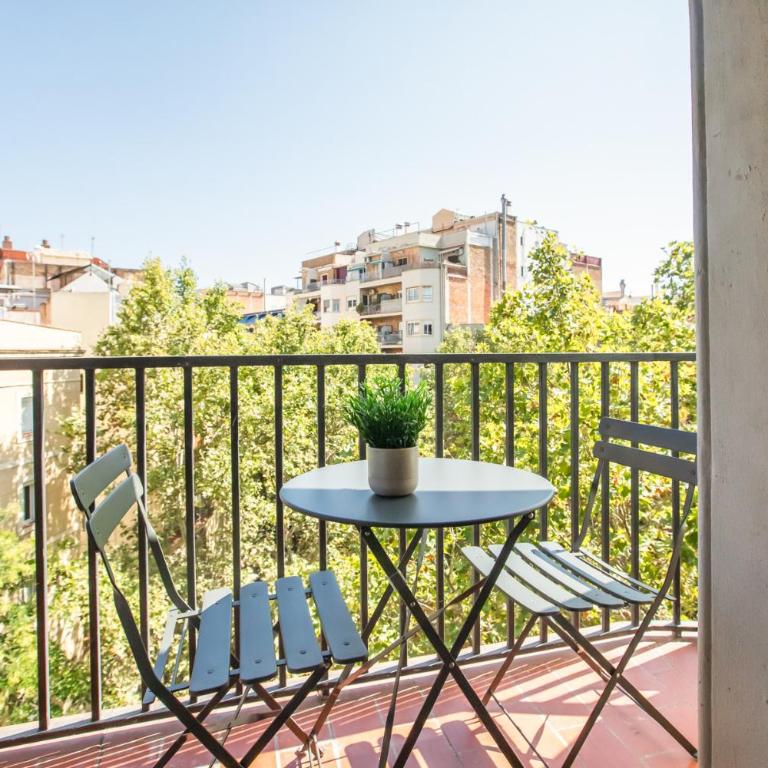 42par1049 - Super Bright 2BR & 2BH in Sant Antoni - Two-Bedroom Apartment - 9