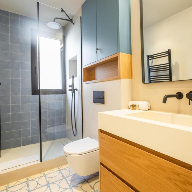 42par1049 - Super Bright 2BR & 2BH in Sant Antoni - Two-Bedroom Apartment - 24