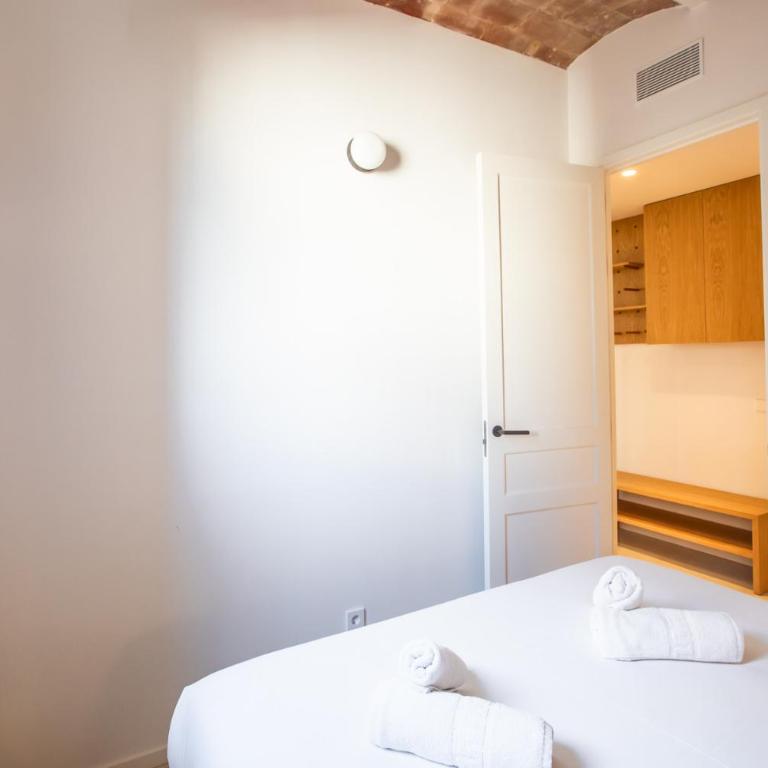 42par1049 - Super Bright 2BR & 2BH in Sant Antoni - Two-Bedroom Apartment - 23
