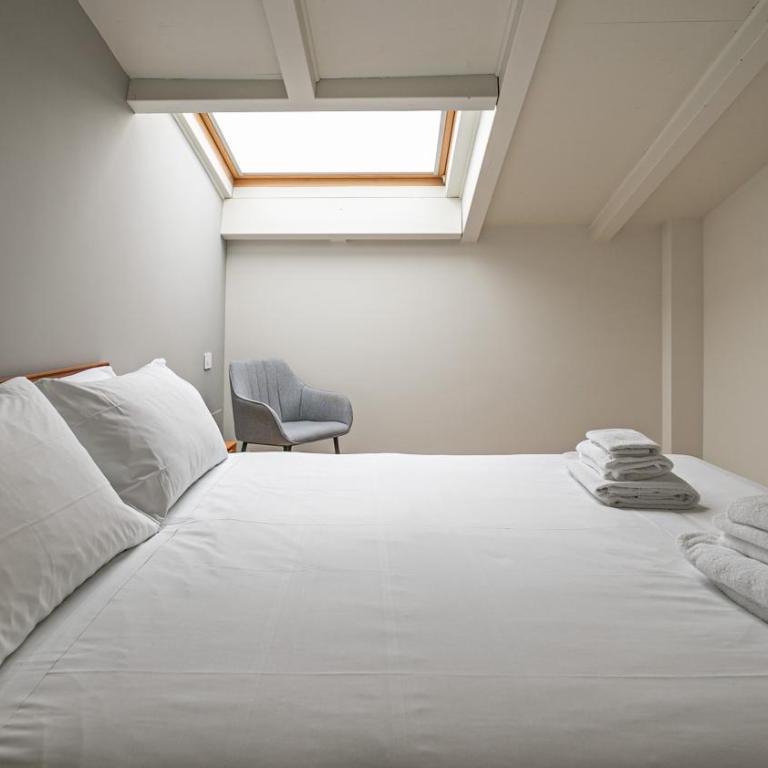 Volta 40 - Chambre Quadruple avec Salle de Bains Privative - 4