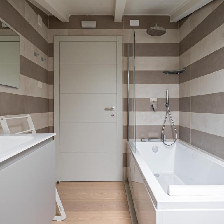 Volta 40 - Chambre Quadruple avec Salle de Bains Privative - 7