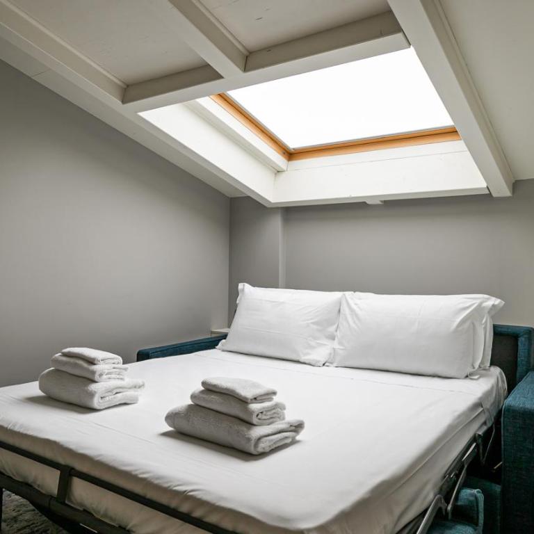 Volta 40 - Chambre Quadruple avec Salle de Bains Privative - 14