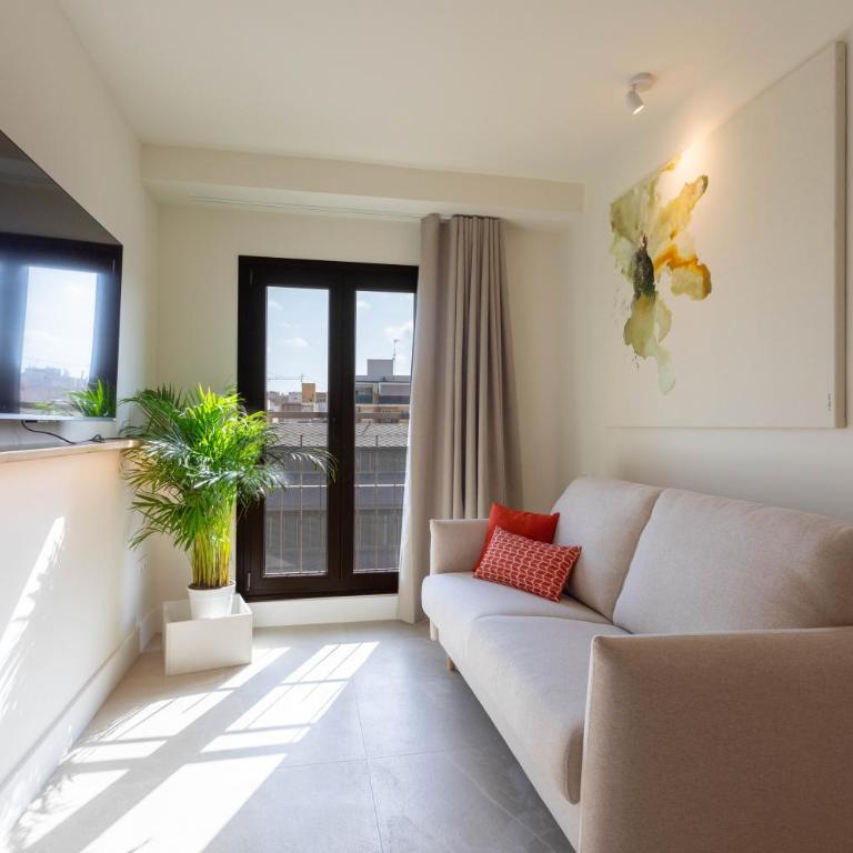 Reina Victoria El Mercado - Premium Double Room - 5