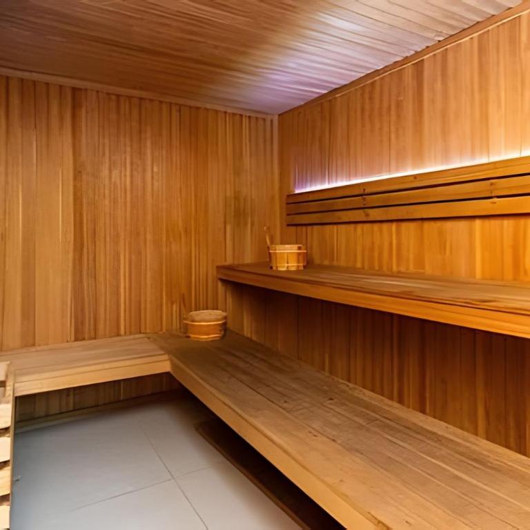 Cozy Apartment w/ Pool, Gym,24h Security & Parking - Deluxe One-Bedroom Apartment with Garden View - 28