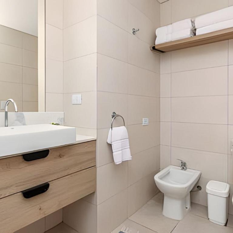 Cozy Apartment w/ Pool, Gym,24h Security & Parking - Deluxe One-Bedroom Apartment with Garden View - 33