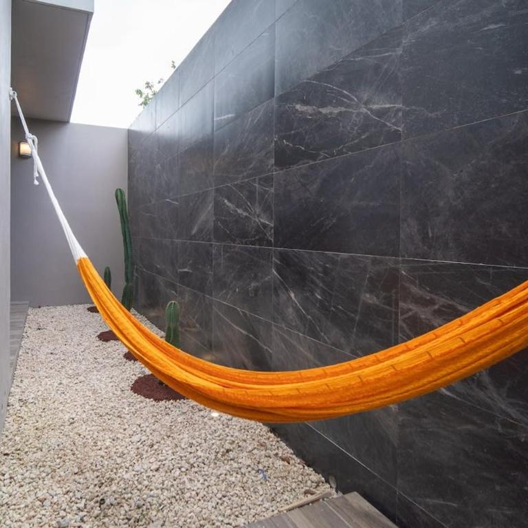 PENINSULA STAYS 2 BR Designer Apartment & 200 MB FAST WIFI New Listing! - Two-Bedroom Apartment - 17