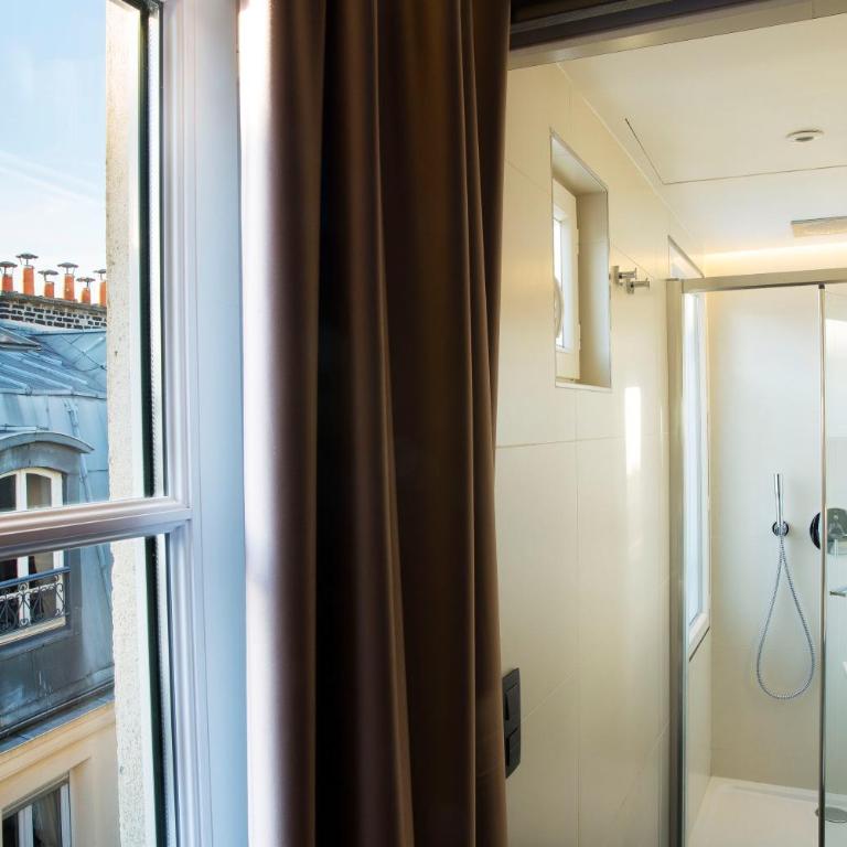 Cler Hotel - Chambre Double - Vue sur Tour Eiffel - 2