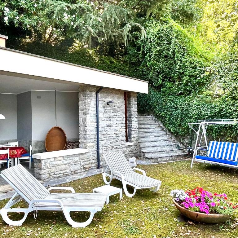 Villa NELLA VARENNA back to 70' - Villa con 3 Camere da Letto - 94