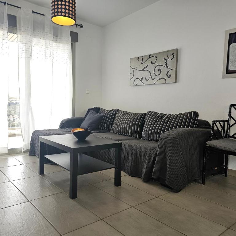 Best sea views in front of the beach - Three-Bedroom Apartment - 19