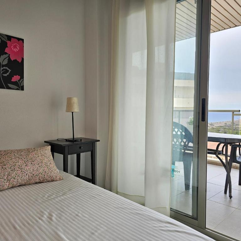 Best sea views in front of the beach - Three-Bedroom Apartment - 31