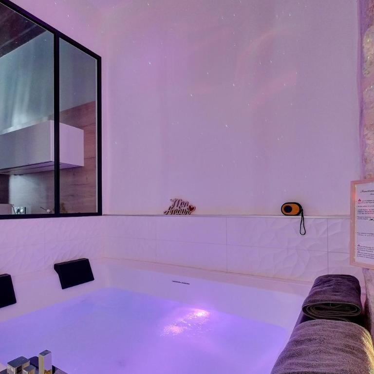 Le Duché - Séjour romantique avec balnéo privative - Dijon centre - One-Bedroom Apartment - 11