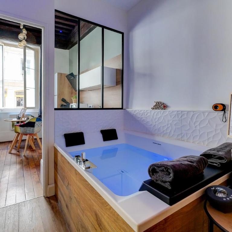 Le Duché - Séjour romantique avec balnéo privative - Dijon centre - One-Bedroom Apartment - 1