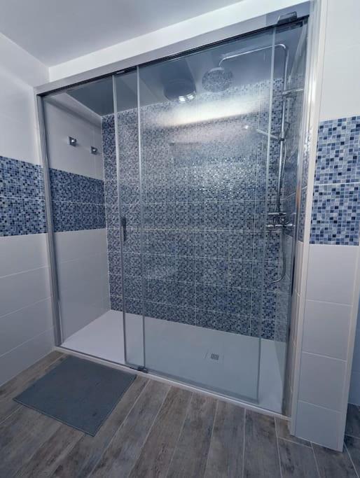 Charming Flat in Los Molinos with Terrace & Pools, Near Playa Bastian - Apartamento de 1 dormitorio - 14
