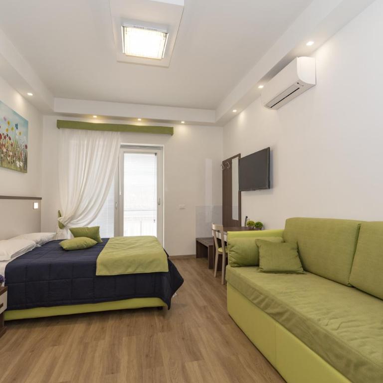 rainbow al colosseo - Appartamento con 3 Camere da Letto - 84