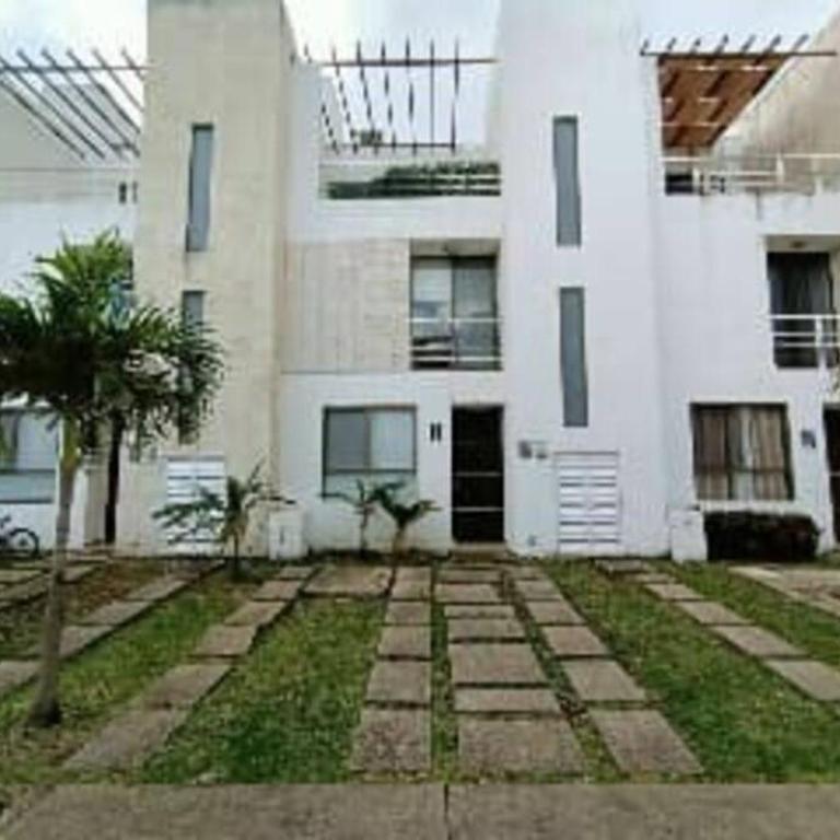 Great 2 bedroom house - Two-Bedroom House - 12