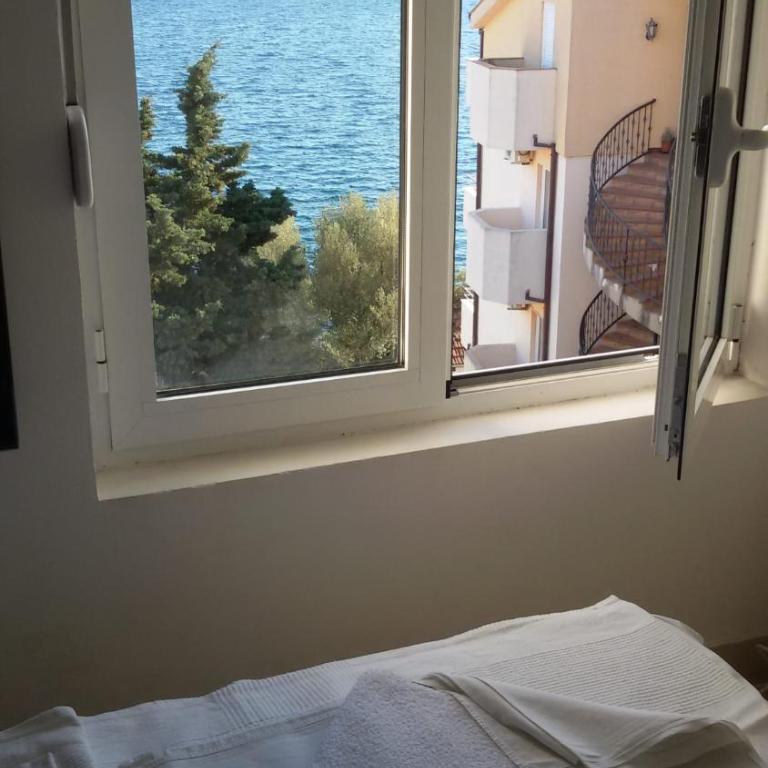 Sea View Apartments - Penthouse Apartment - 13