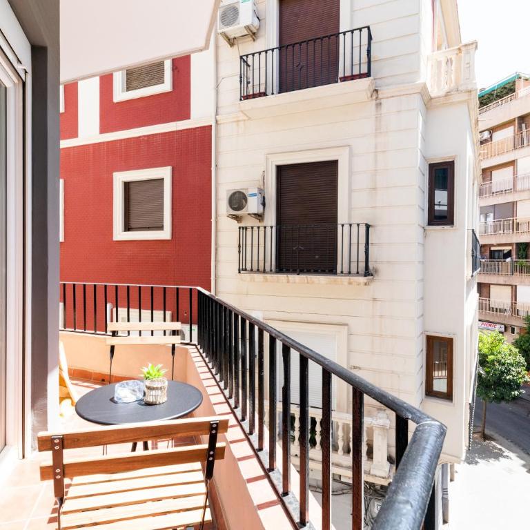 Wekey Homes Centrico y Familiar, Parking Incluido - Three-Bedroom Apartment - 62