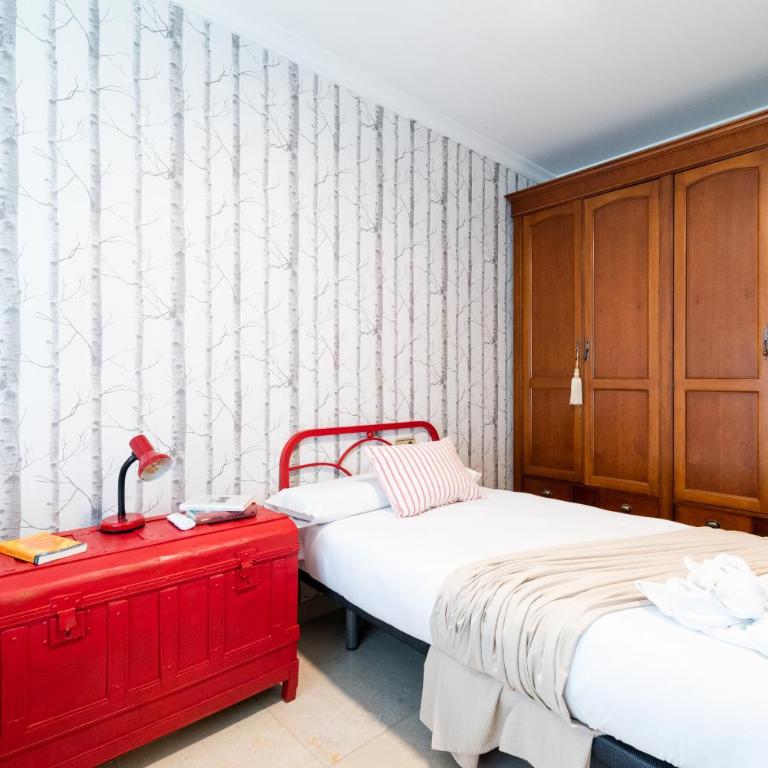 Wekey Homes Centrico y Familiar, Parking Incluido - Three-Bedroom Apartment - 67