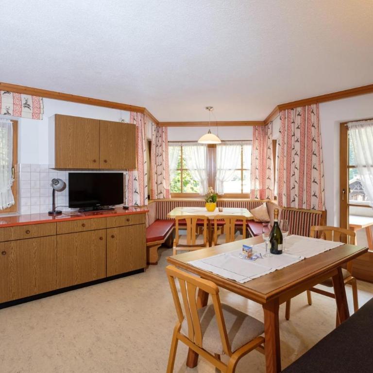 Apartmenthaus DIAS - Apartment mit 2 Schlafzimmern und Balkon - 3