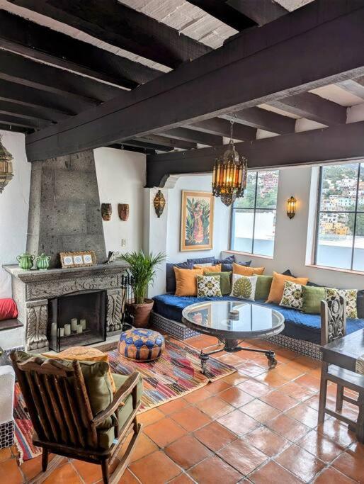 Experience Guanajuato's Magic from Casa Mirador! - Three-Bedroom House - 6