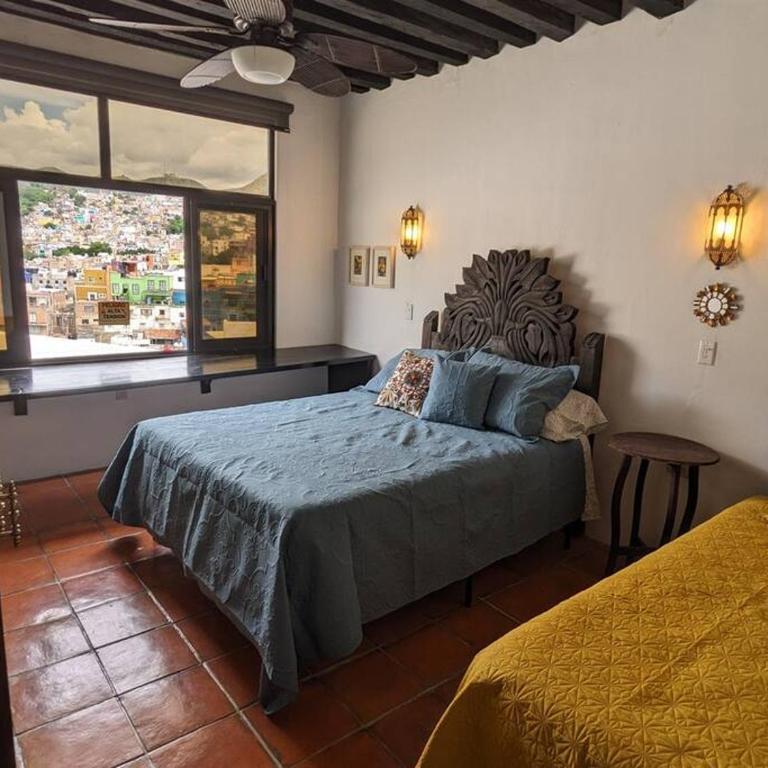 Experience Guanajuato's Magic from Casa Mirador! - Three-Bedroom House - 16